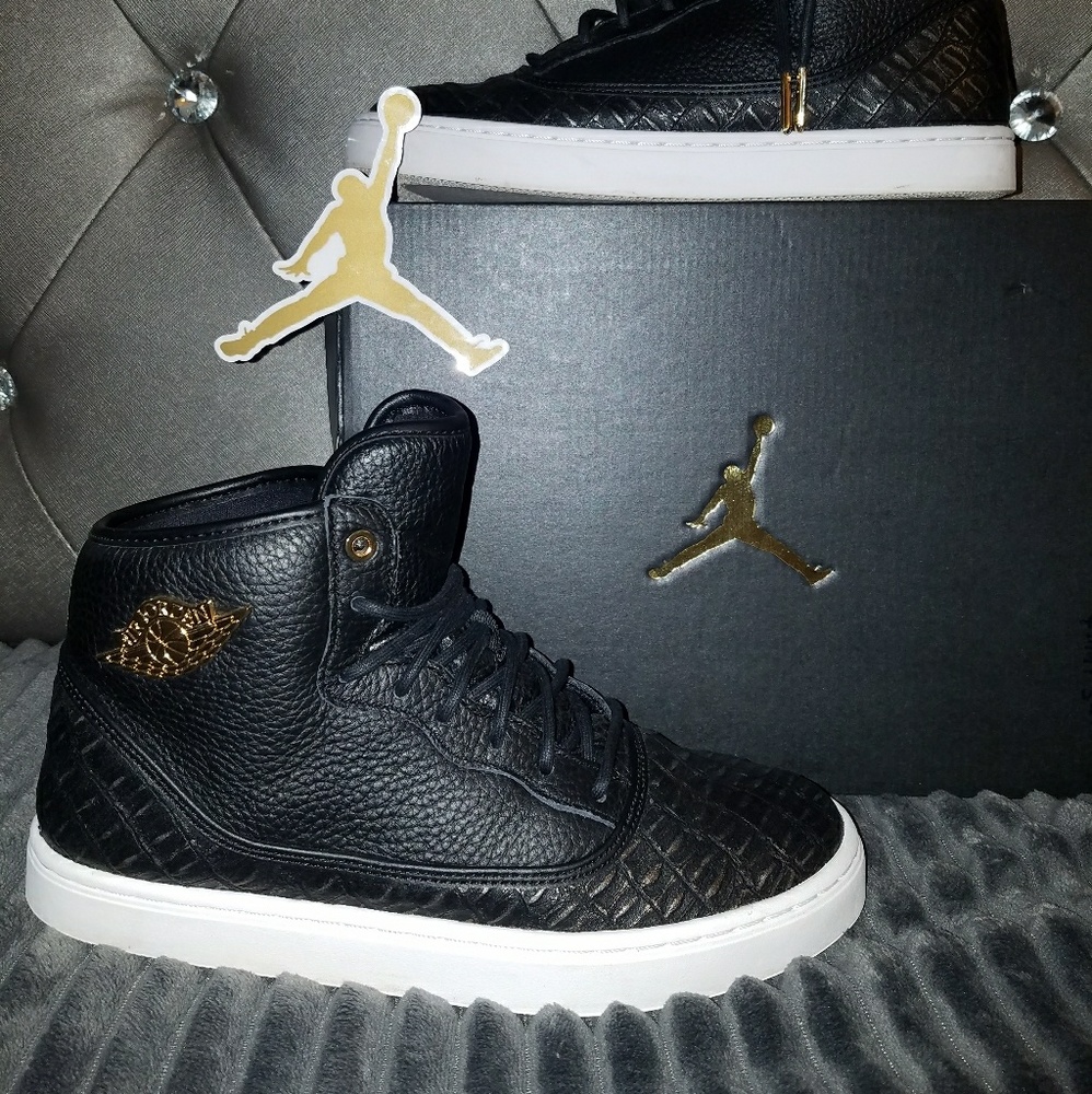 Rare Jordans Jasmine GG Size 7